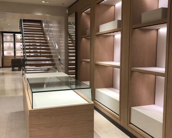 LOCALE Realizzazione arredamento negozio per Bottega Veneta PARIGI